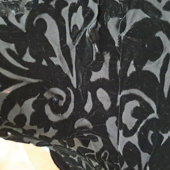 Black Velvet-ish Cape One Size - Picture 5 of 16